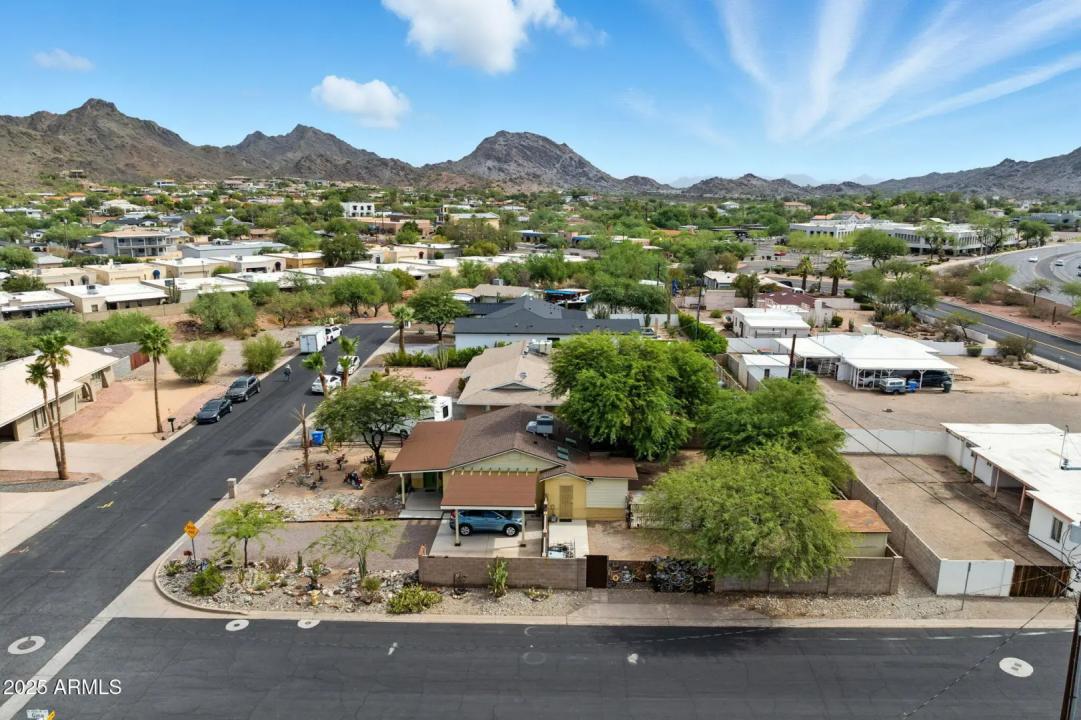 Real Estate Picture 6