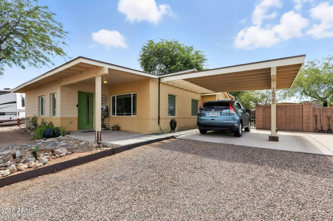 Real Estate Picture 1