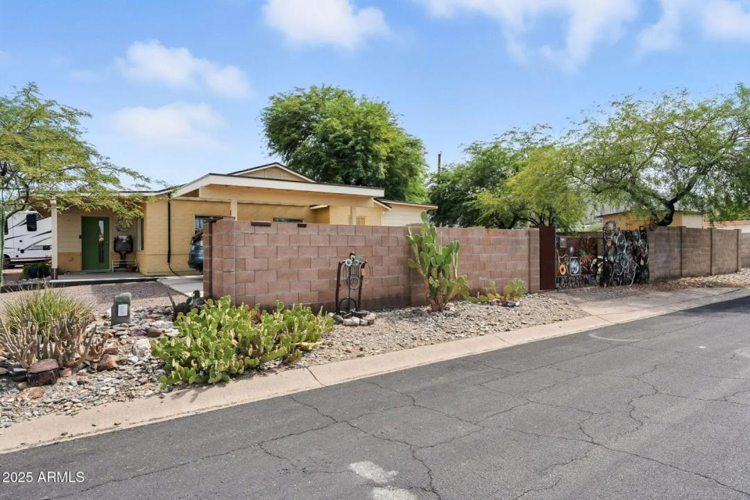Real Estate Picture 35