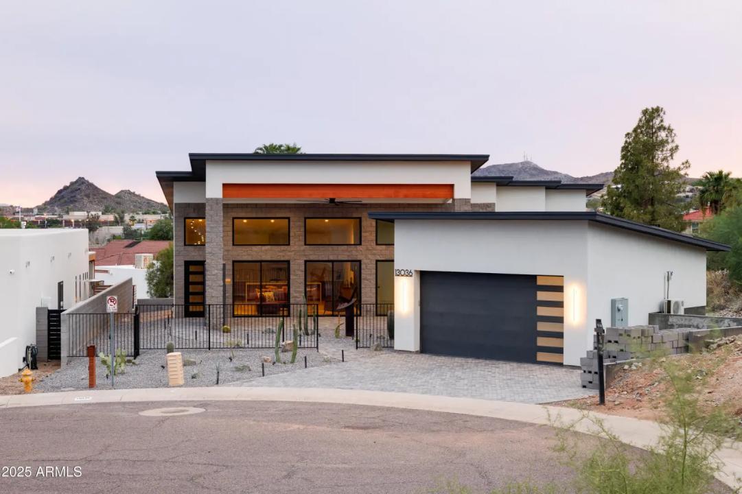 Real Estate Picture 3