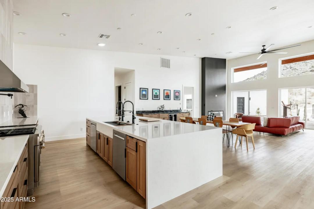 Real Estate Picture 35