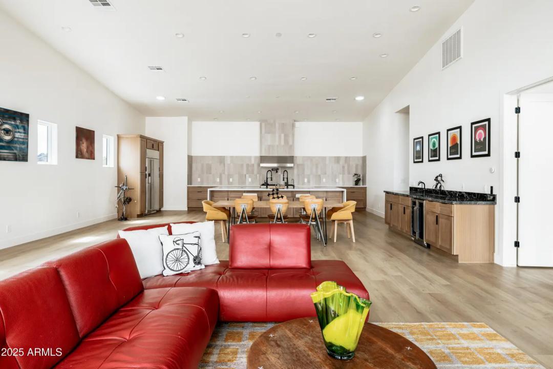 Real Estate Picture 23