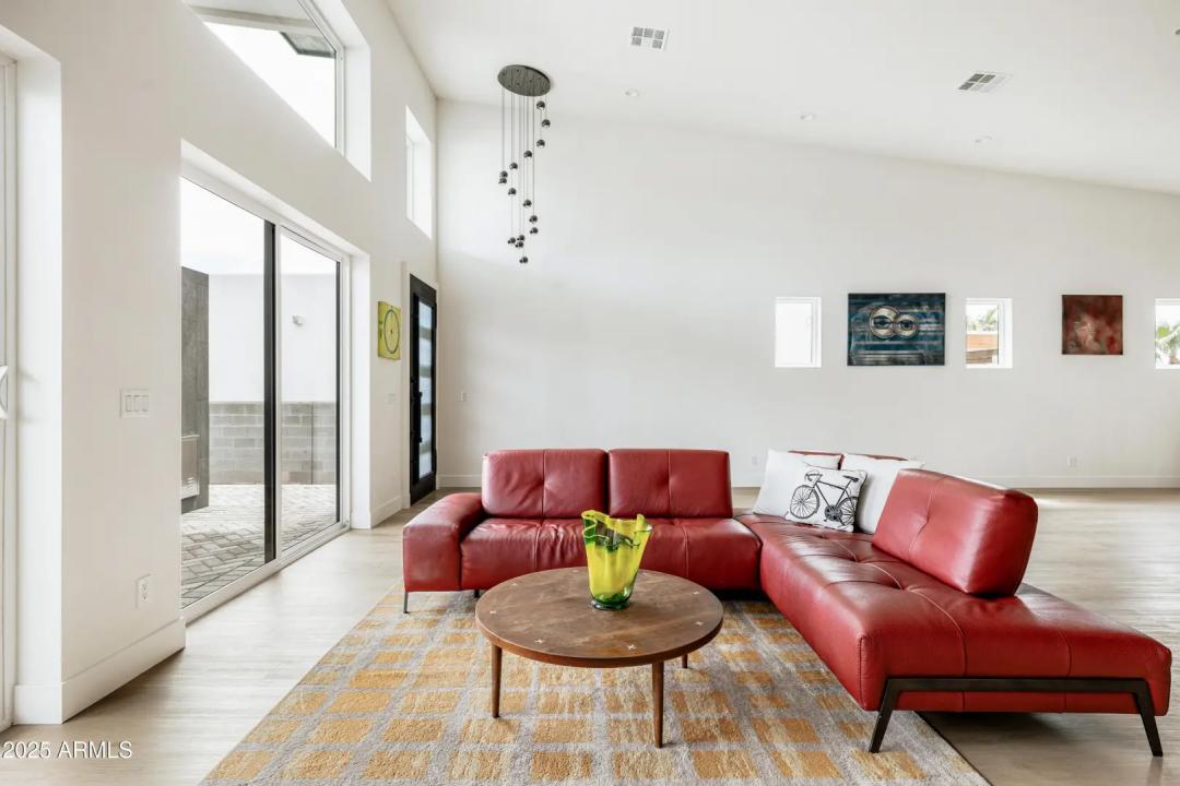 Real Estate Picture 20