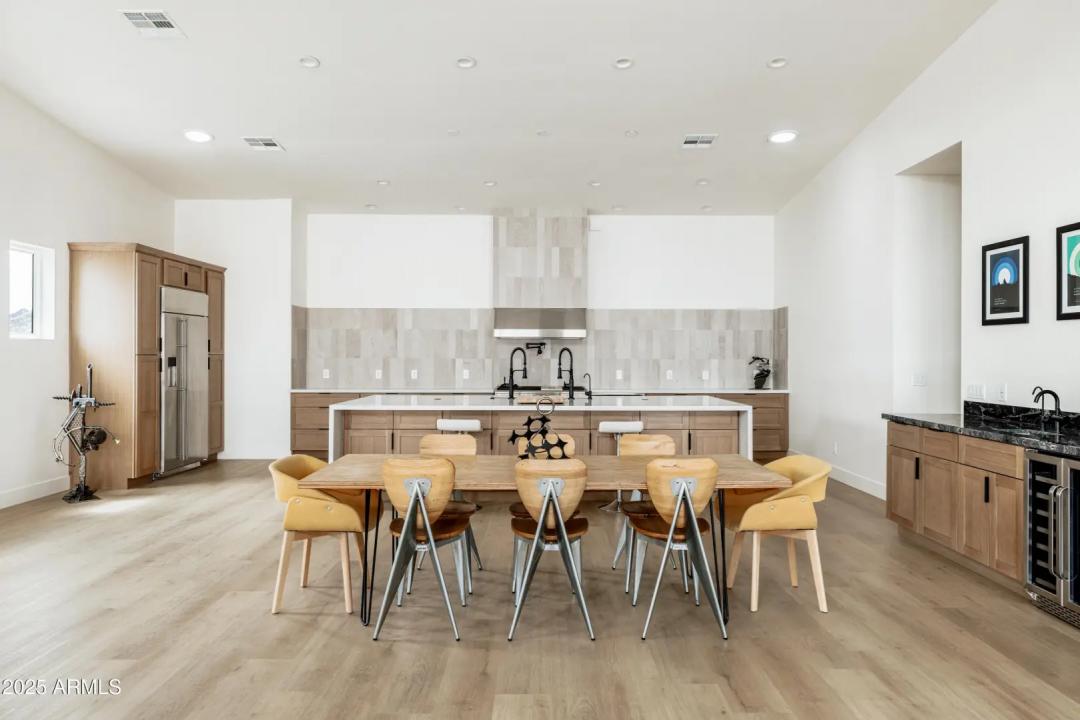Real Estate Picture 31