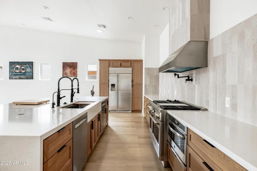 Real Estate Picture 39
