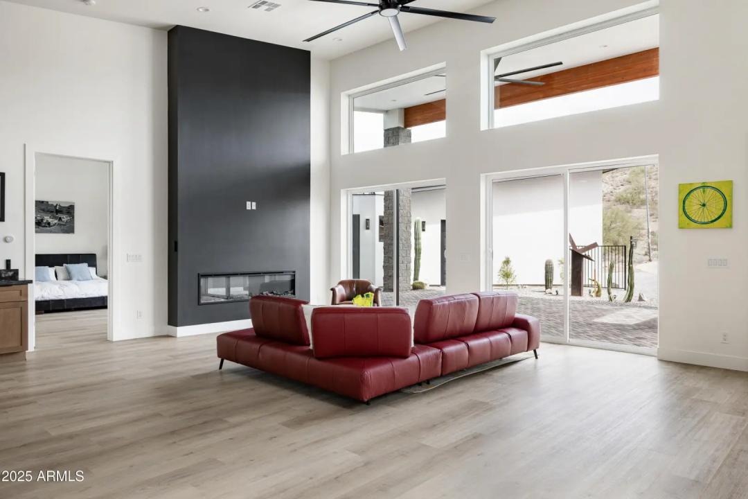 Real Estate Picture 26