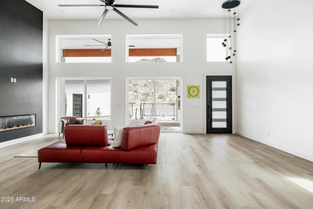 Real Estate Picture 27