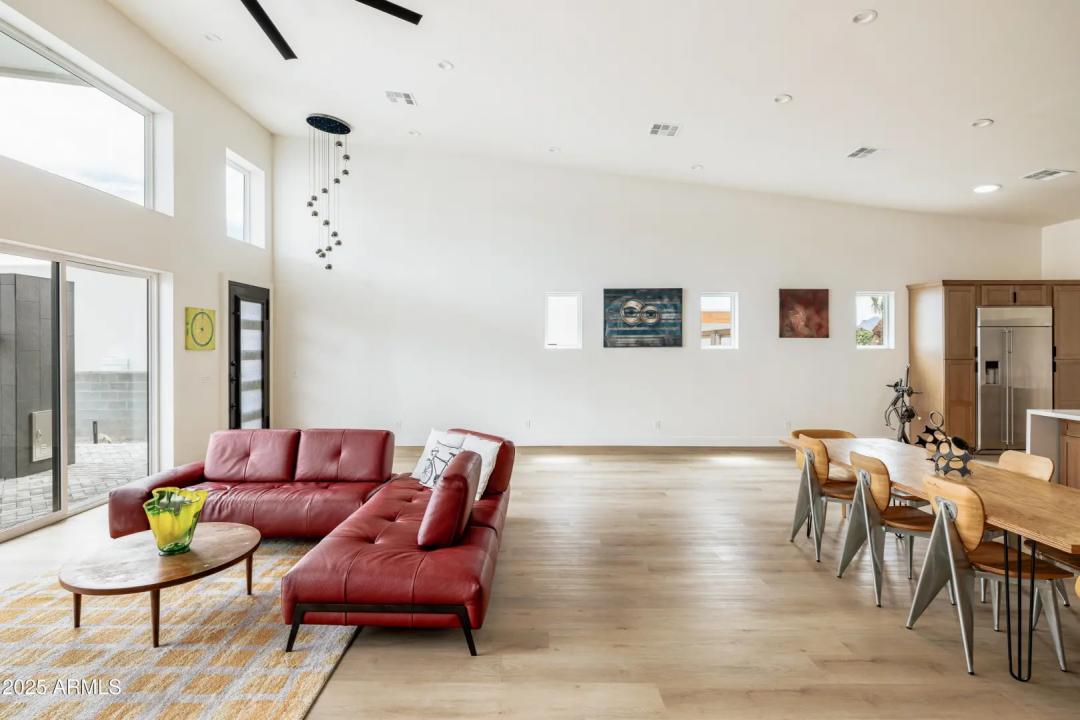 Real Estate Picture 21