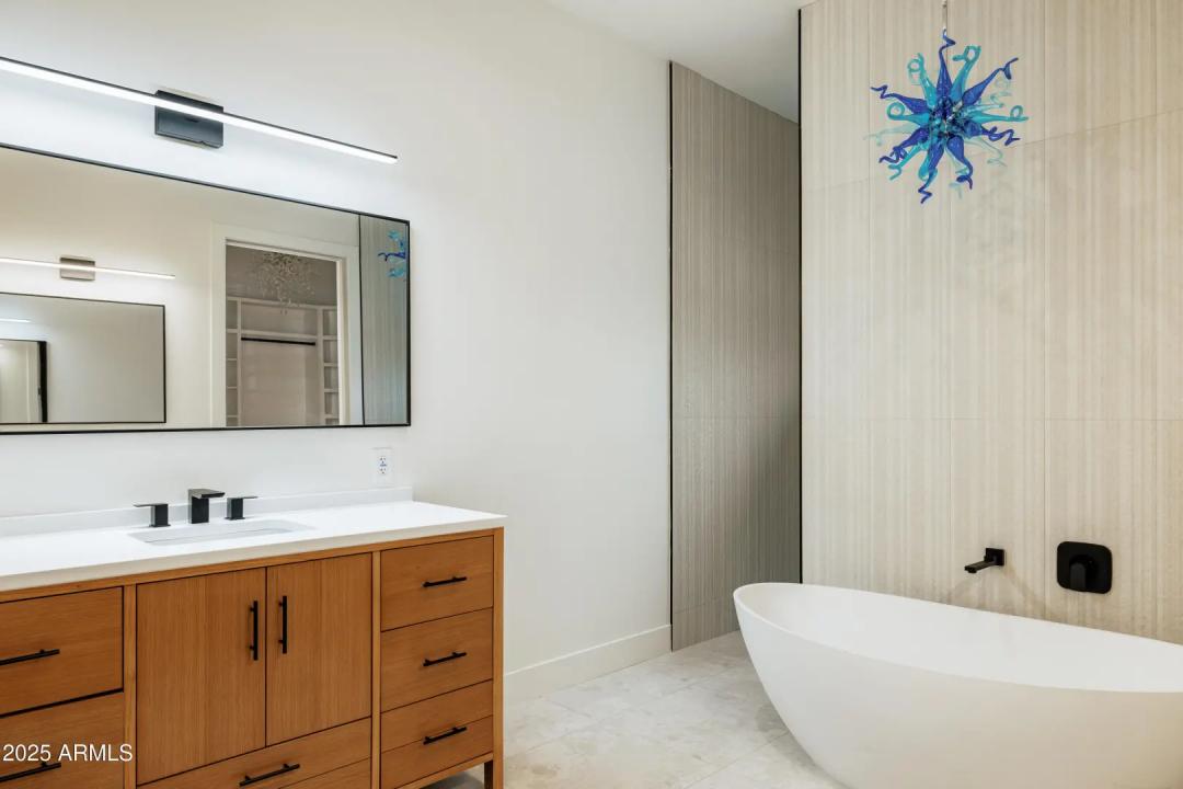 Real Estate Picture 50