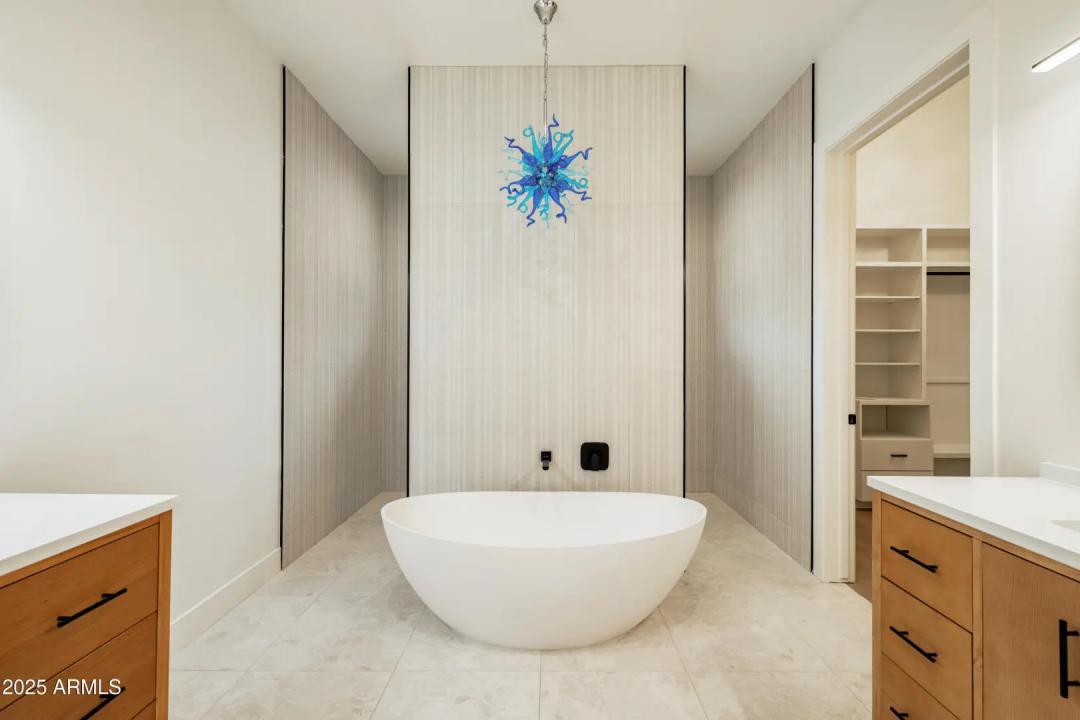 Real Estate Picture 49