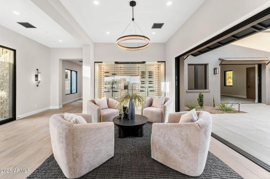 Real Estate Picture 12