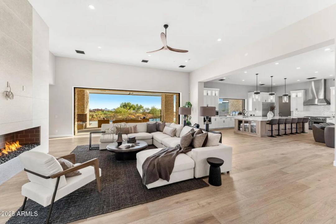 Real Estate Picture 16