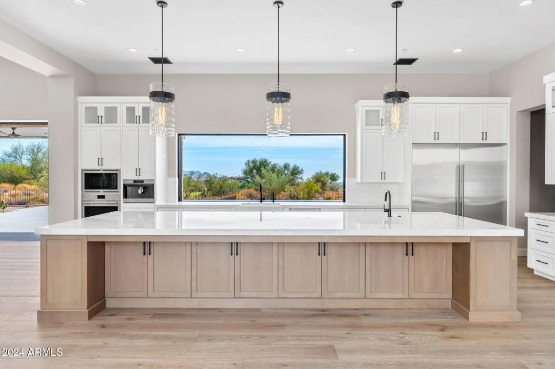 Real Estate Picture 21