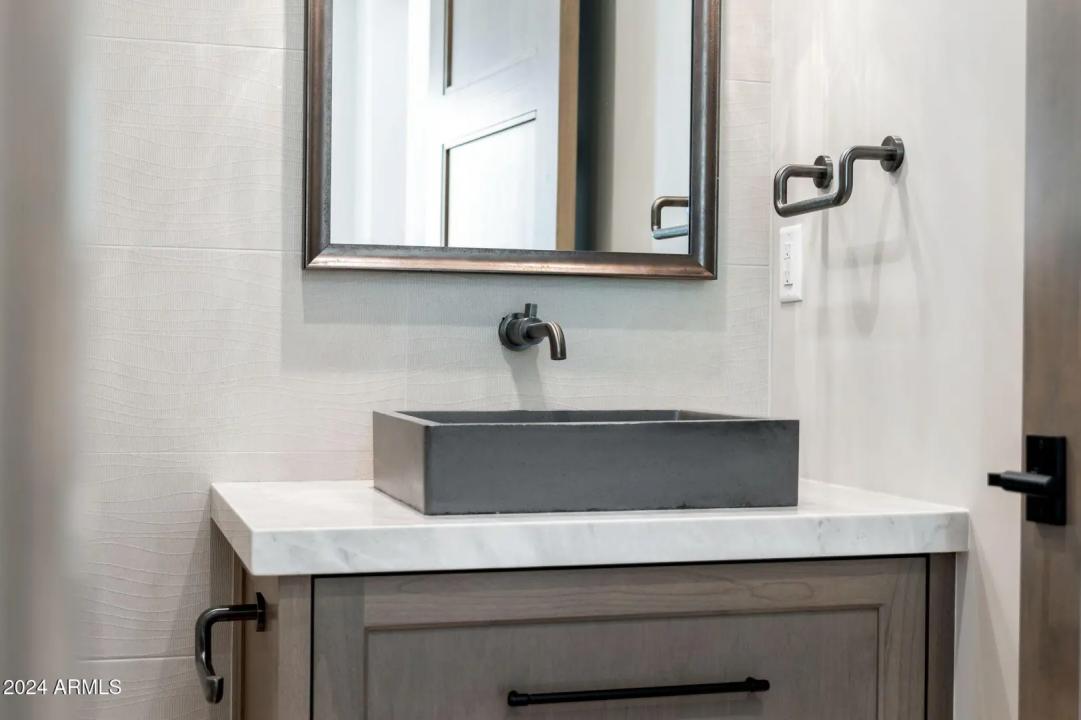Real Estate Picture 53