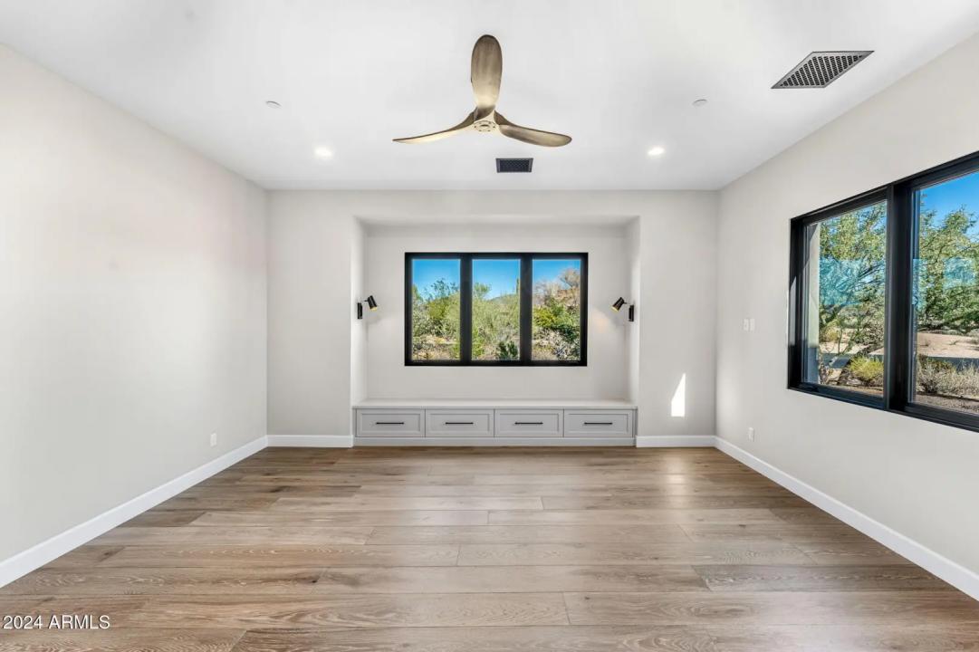 Real Estate Picture 54