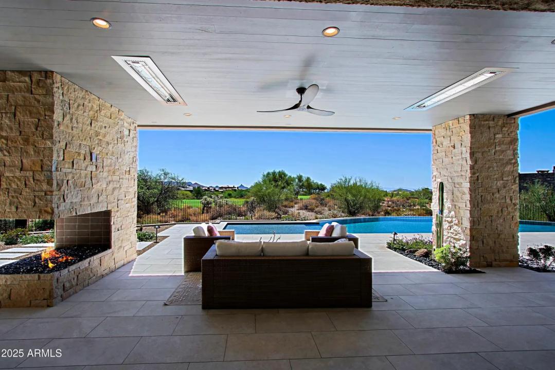 Real Estate Picture 33