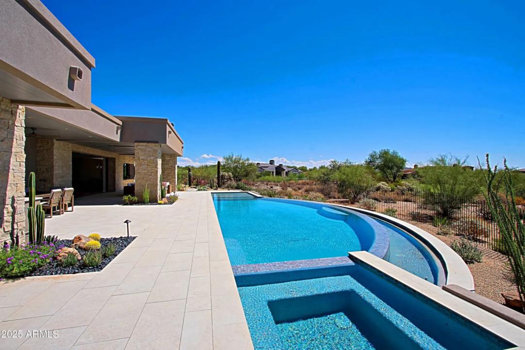 Real Estate Picture 75