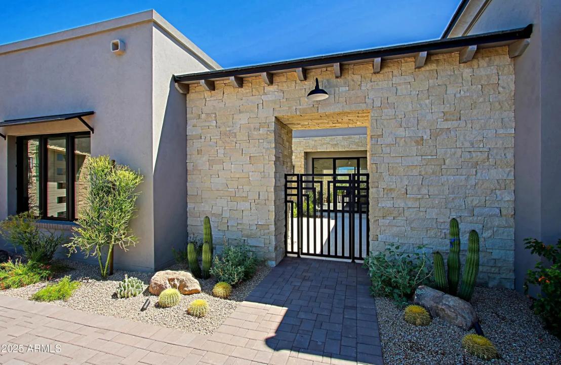 Real Estate Picture 6