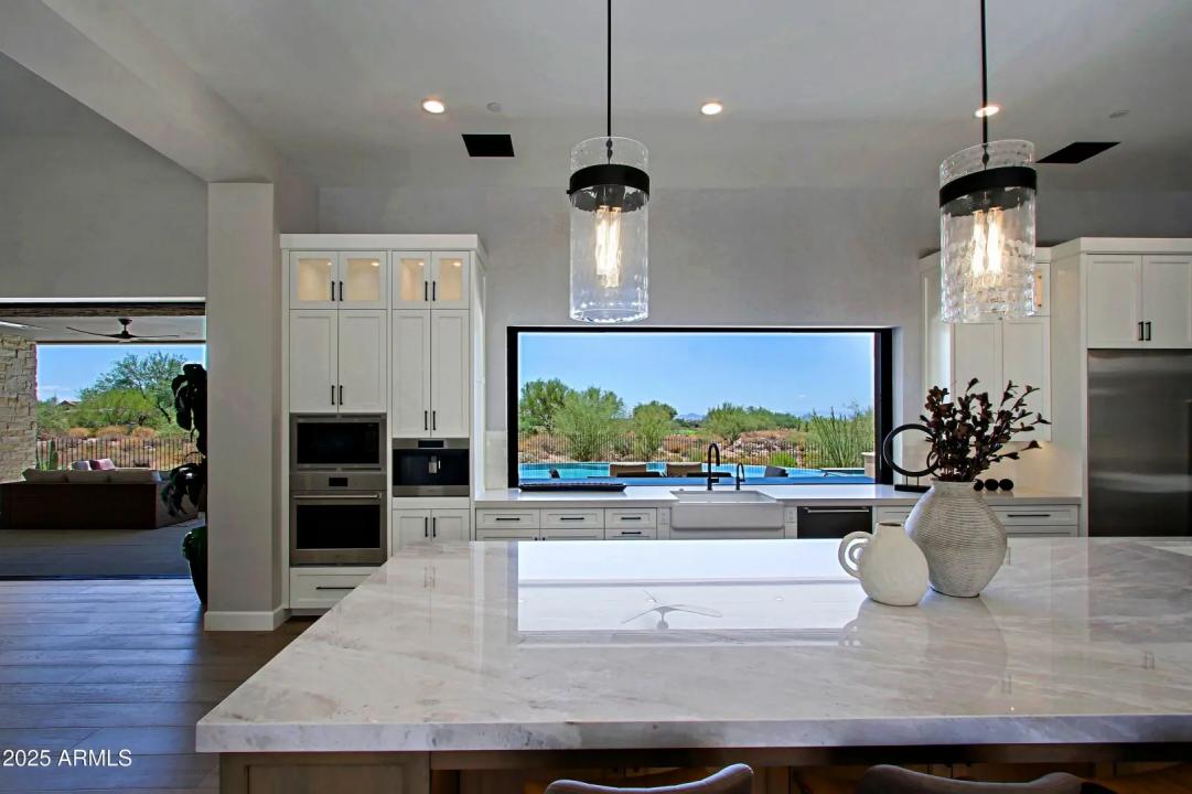 Real Estate Picture 22