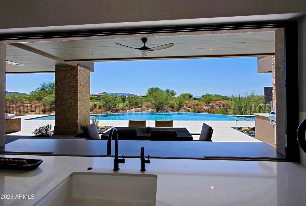 Real Estate Picture 23
