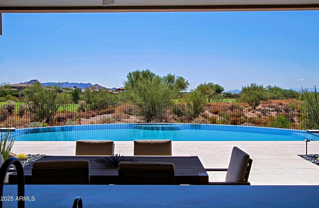 Real Estate Picture 24