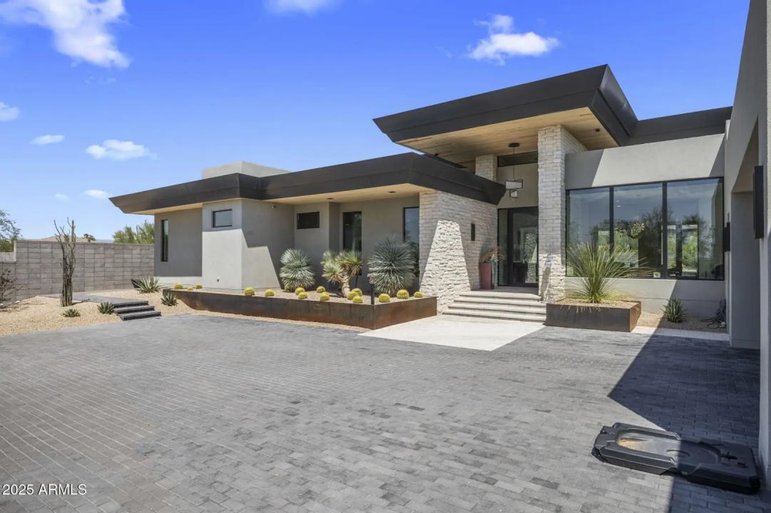 Real Estate Picture 2