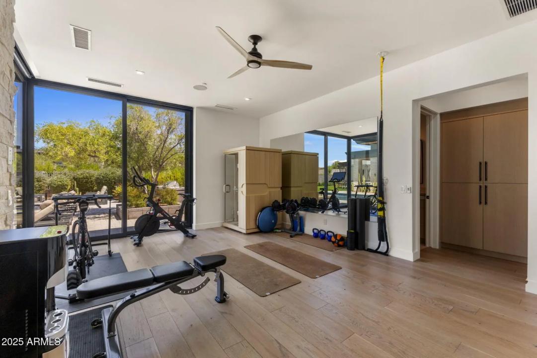 Real Estate Picture 13