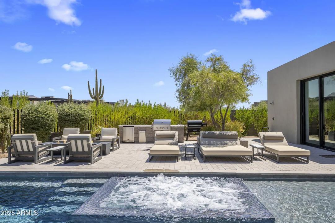 Real Estate Picture 19