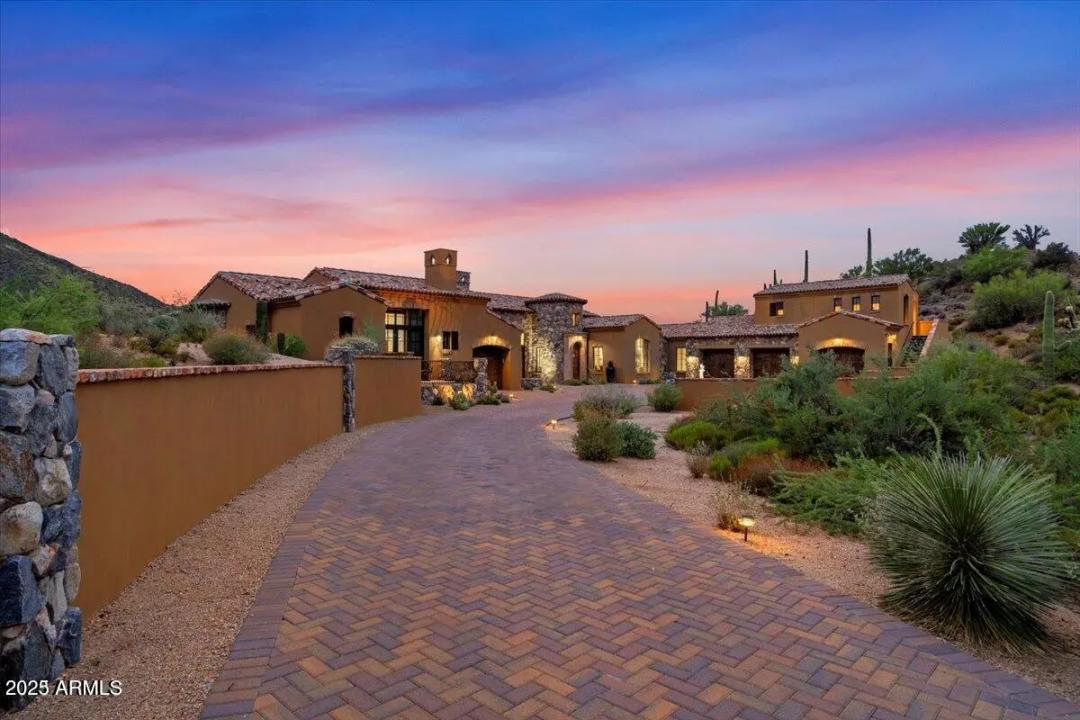 Real Estate Picture 7