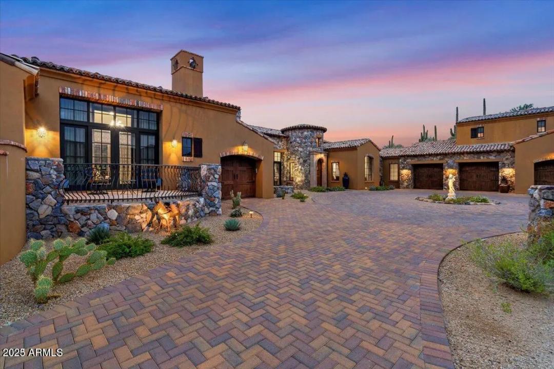 Real Estate Picture 8