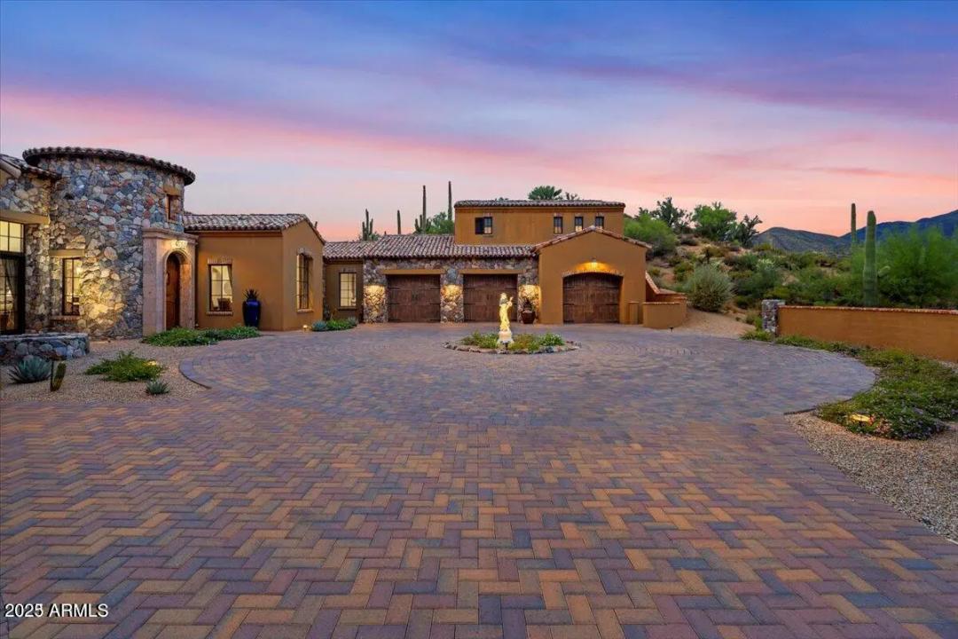 Real Estate Picture 9