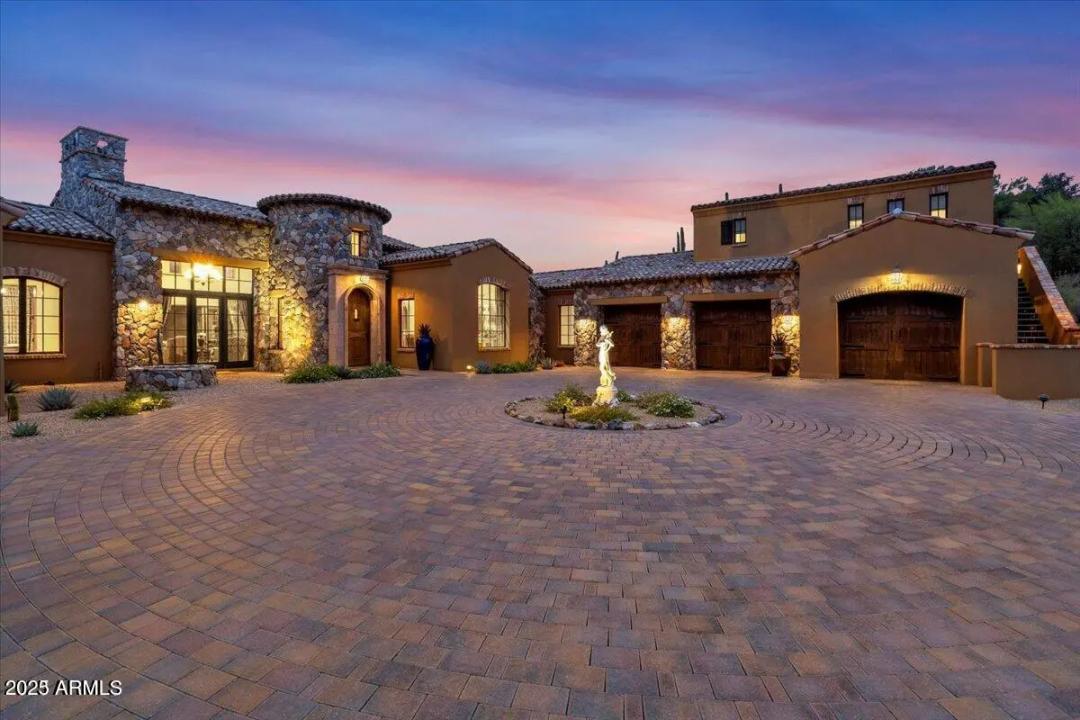 Real Estate Picture 10