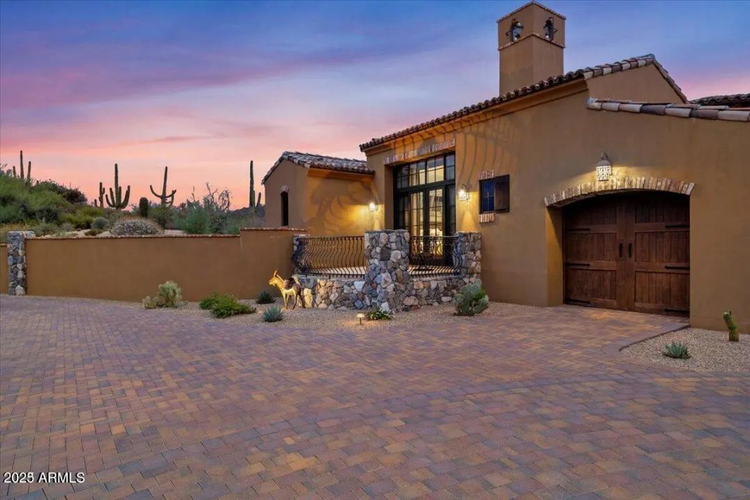 Real Estate Picture 13