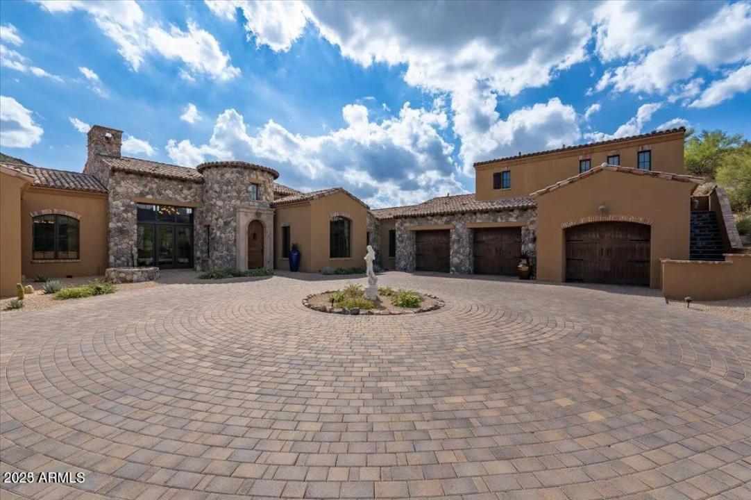 Real Estate Picture 15