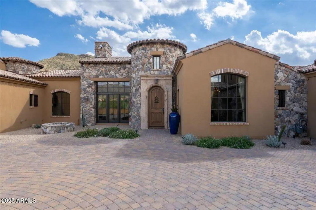 Real Estate Picture 18