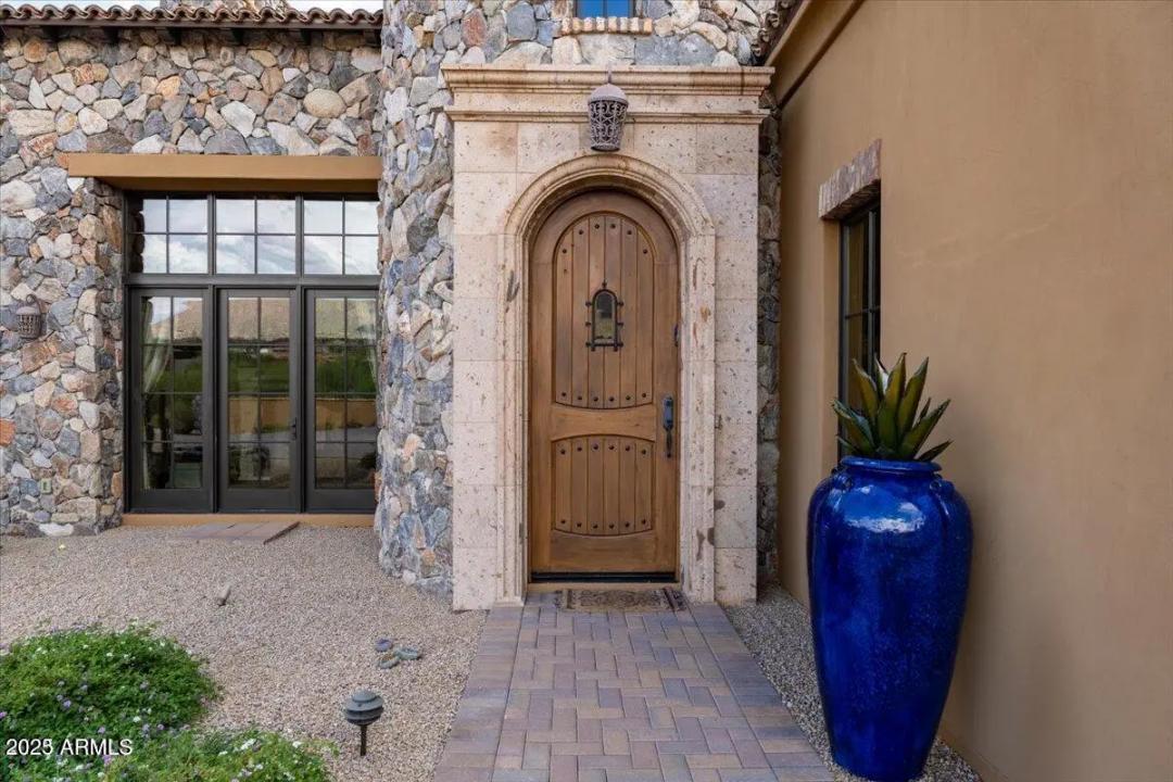 Real Estate Picture 19