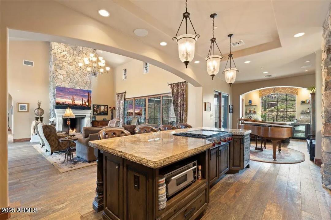 Real Estate Picture 22