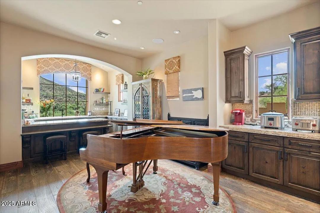 Real Estate Picture 29