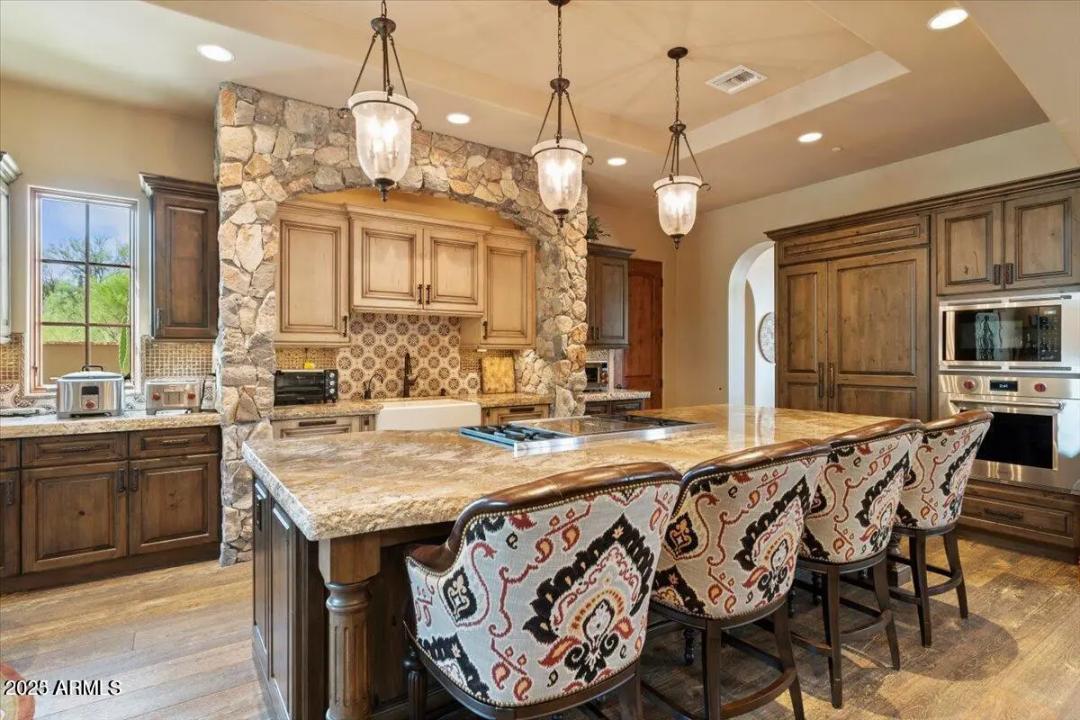 Real Estate Picture 32