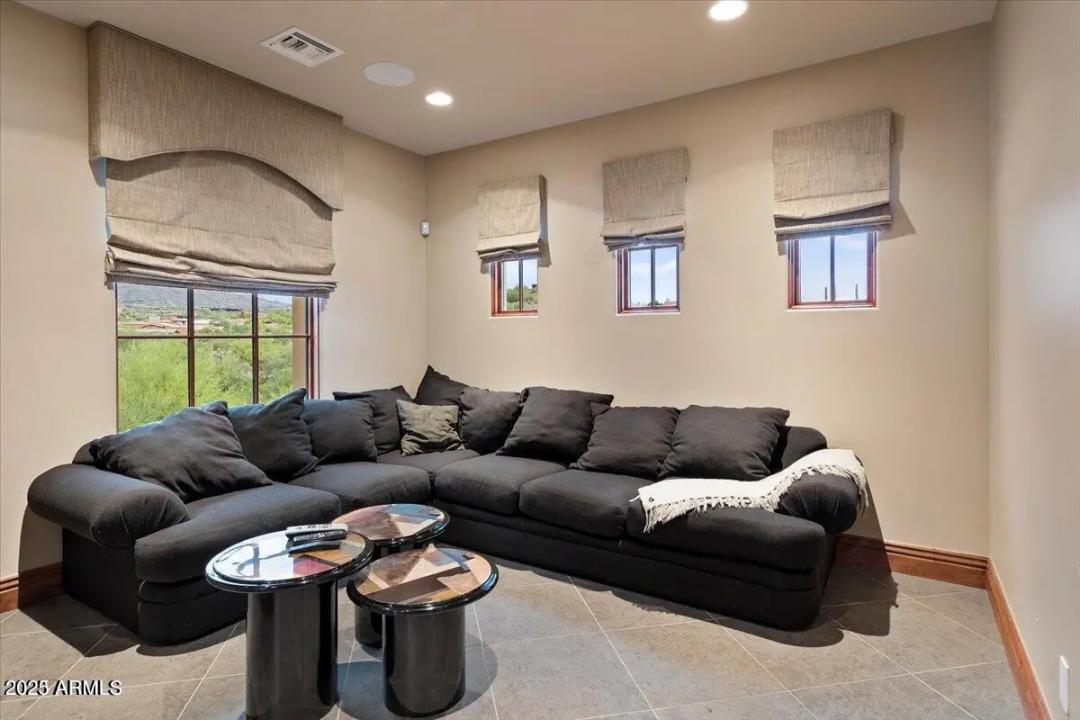 Real Estate Picture 40