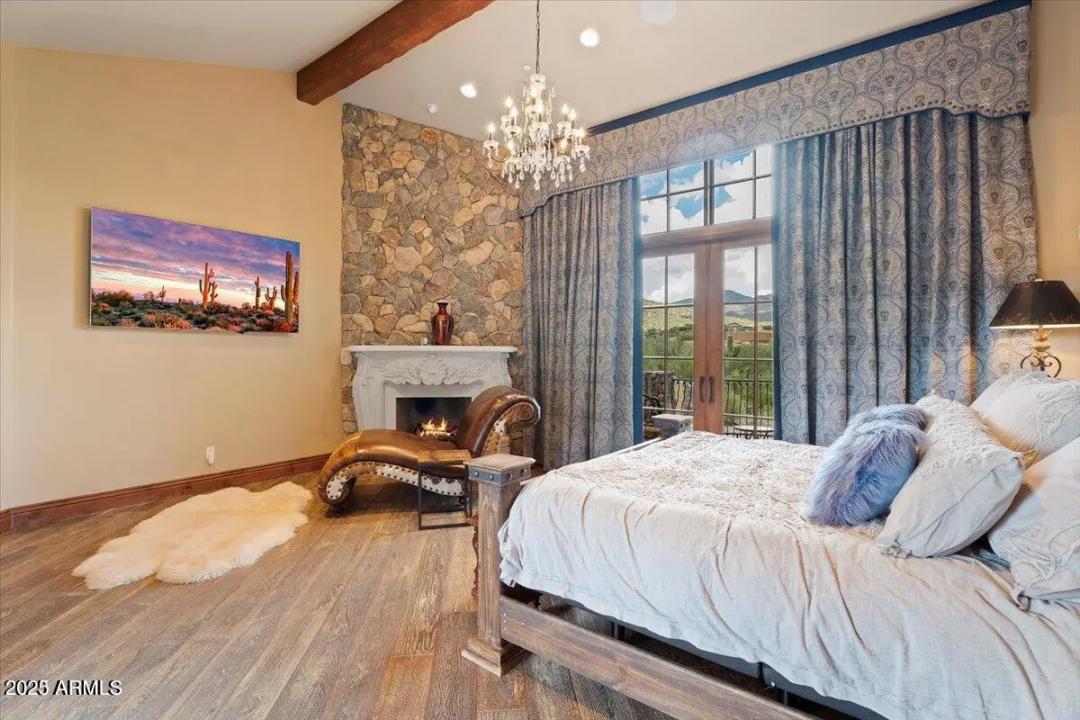 Real Estate Picture 50