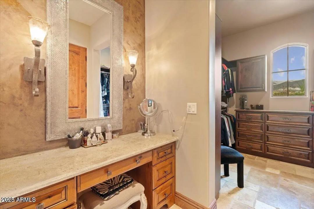 Real Estate Picture 60