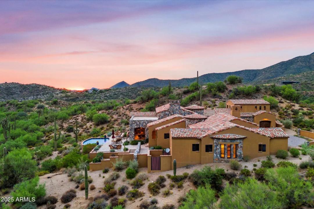 Real Estate Picture 3
