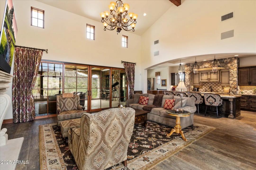 Real Estate Picture 13