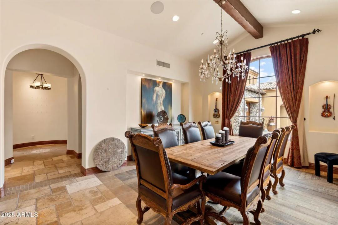Real Estate Picture 16