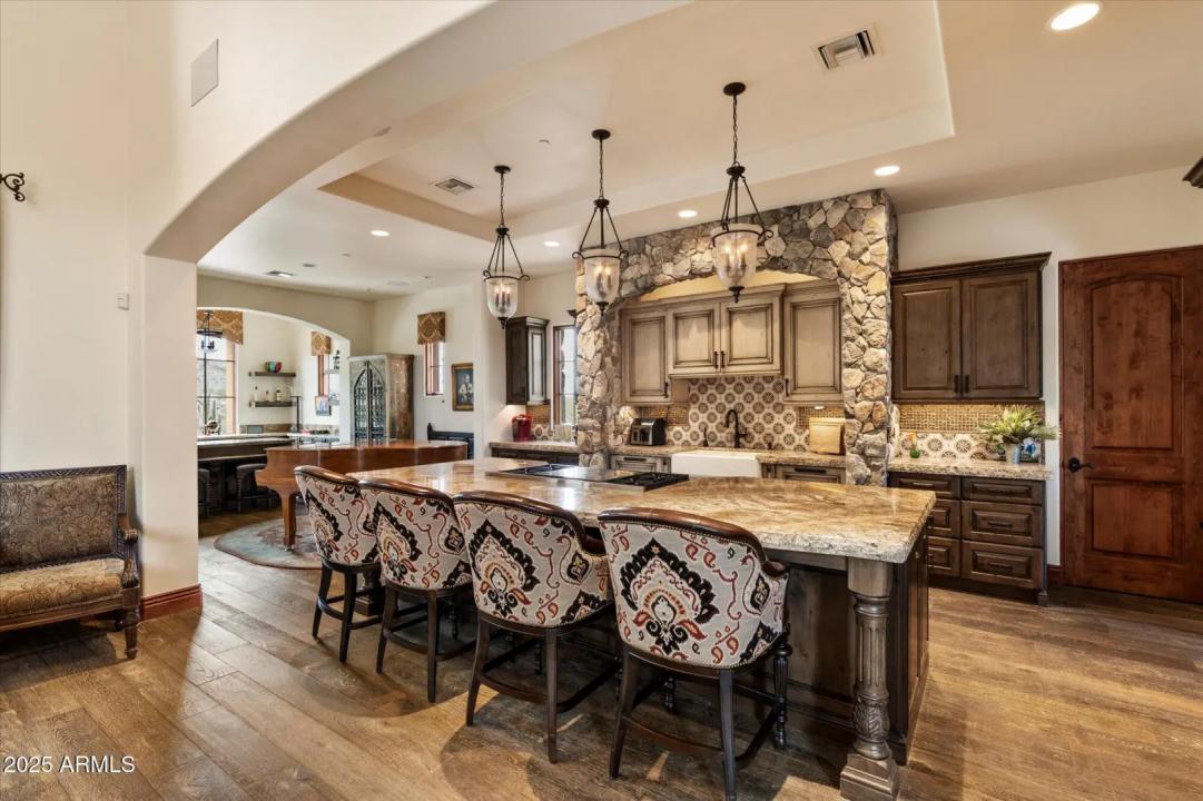 Real Estate Picture 20