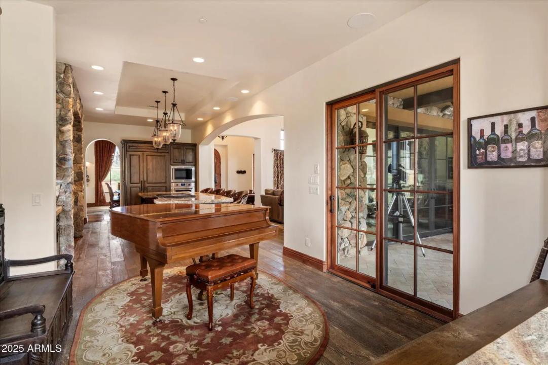 Real Estate Picture 23