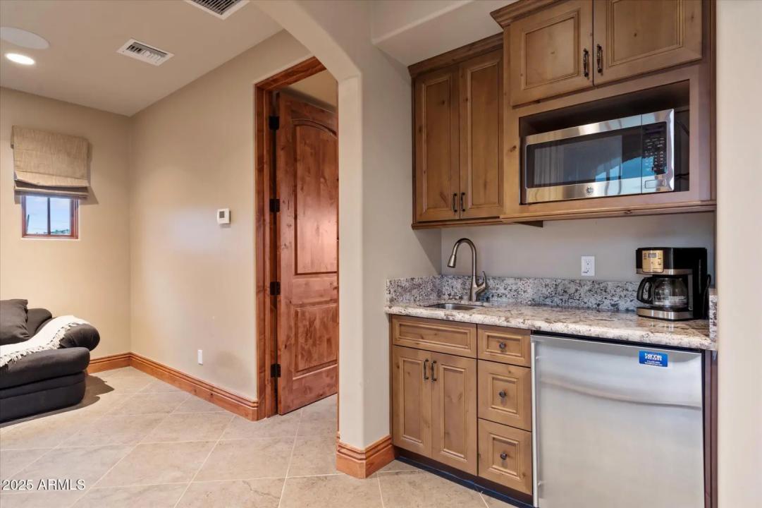 Real Estate Picture 43