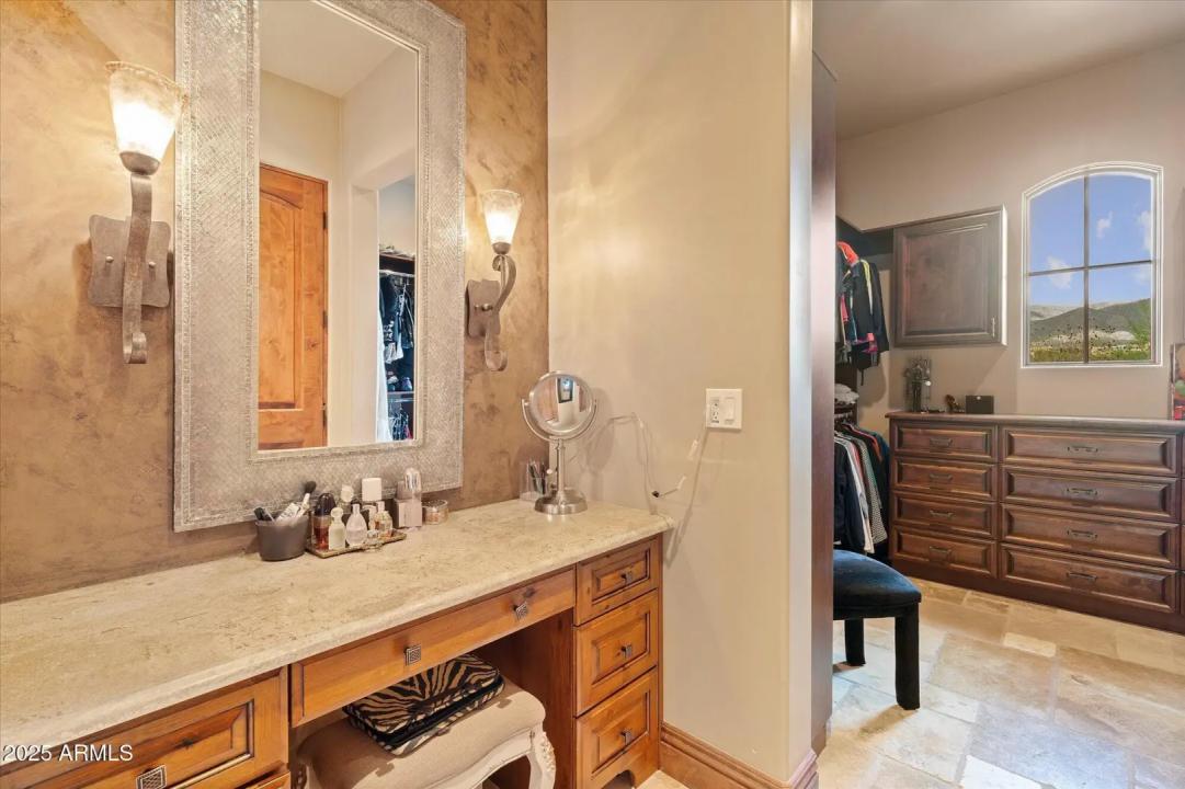 Real Estate Picture 35