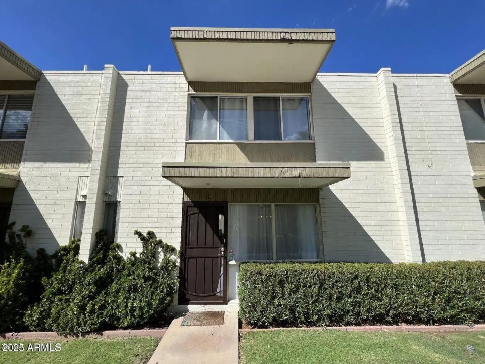 Real Estate Picture 3